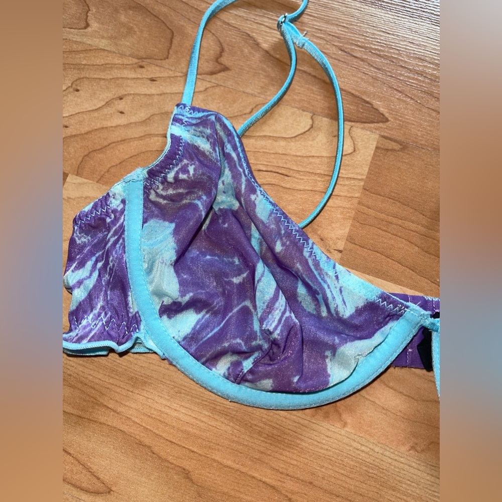 Urban Outfitters Out from Under Multi-Color Underwire Bra - Picture 3 of 7